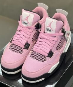 Air Jordan 4 “Pink” – Bold. Soft. Unstoppable.