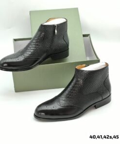 Kenneth Cole Black Croc-Pattern Zip-Up Chelsea Boots – Bold & Stylis