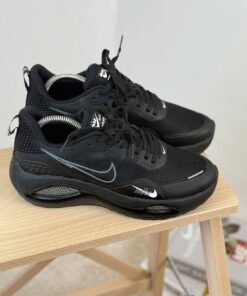 Alternative view of Nike Air Max Zoom Winflo V2 – Black Running Shoes